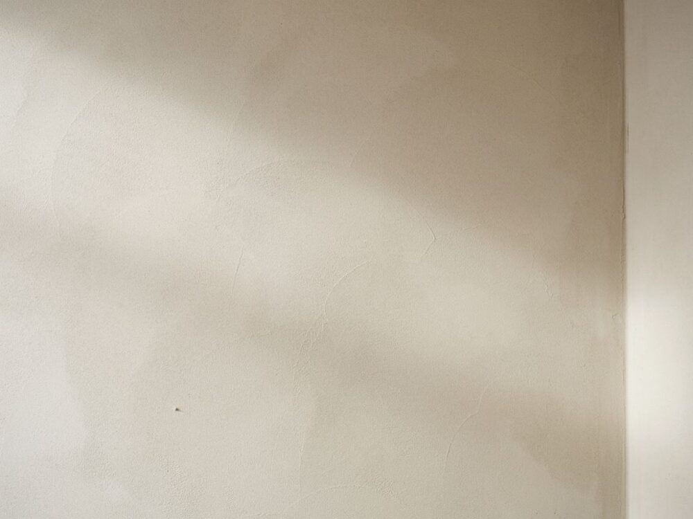 narzędzia do wygładzania tynku